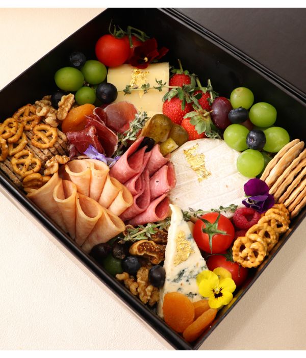 Luxe Epicure Grazing Box 